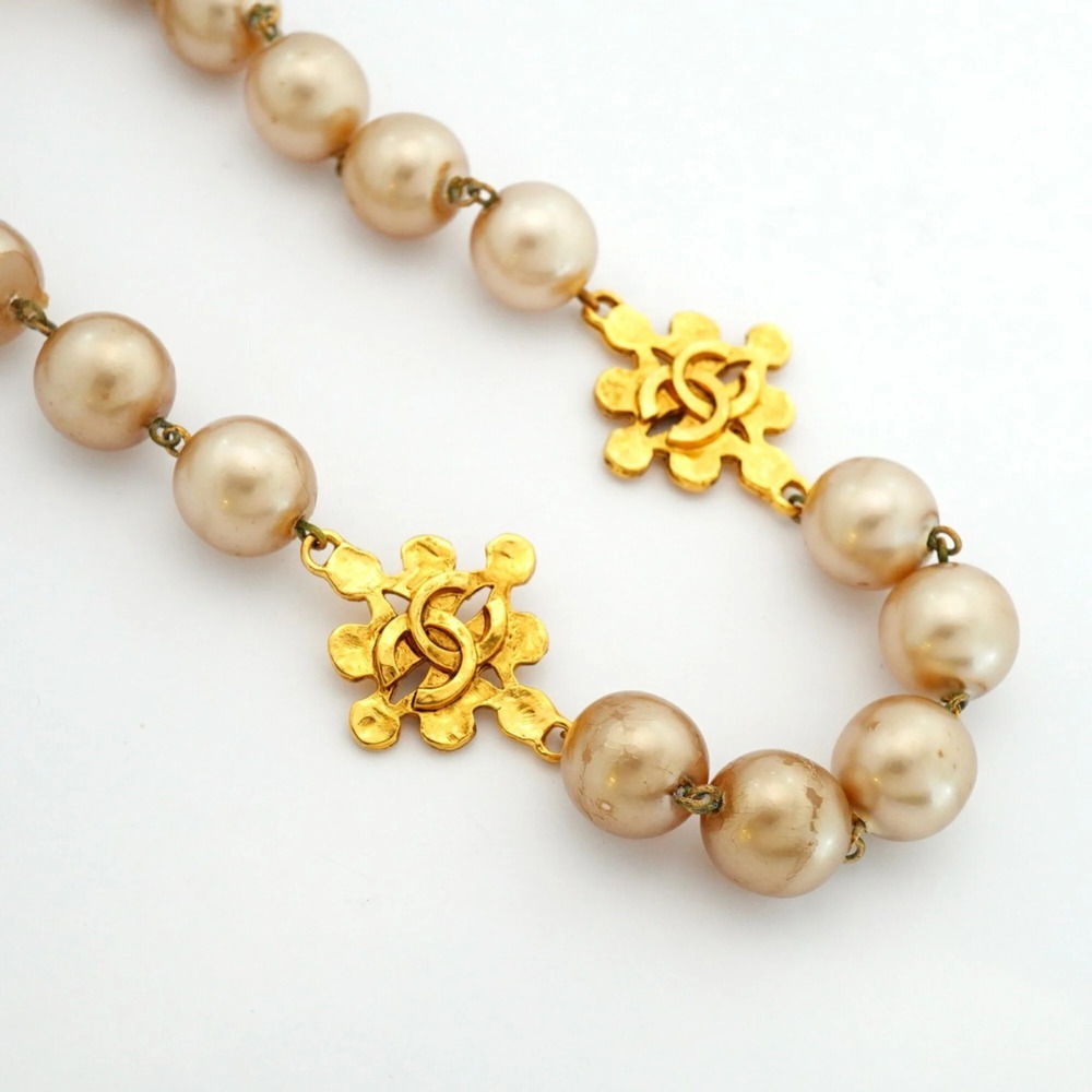 CHANEL Gold Pearl Logo Necklace - Picture 2 of 8